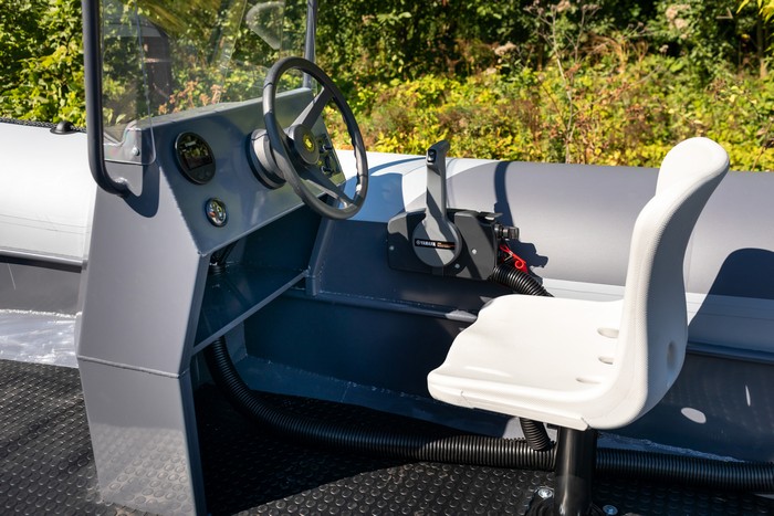 Надувная лодка ProfMarine RIB 550 с алюминиевым корпусом