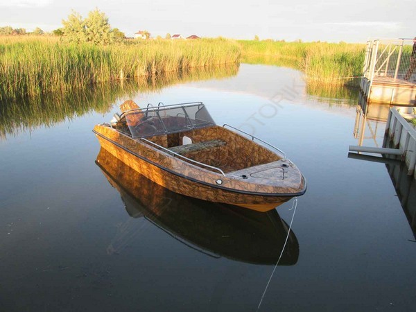 Лодка пластиковая Aquatrim 450